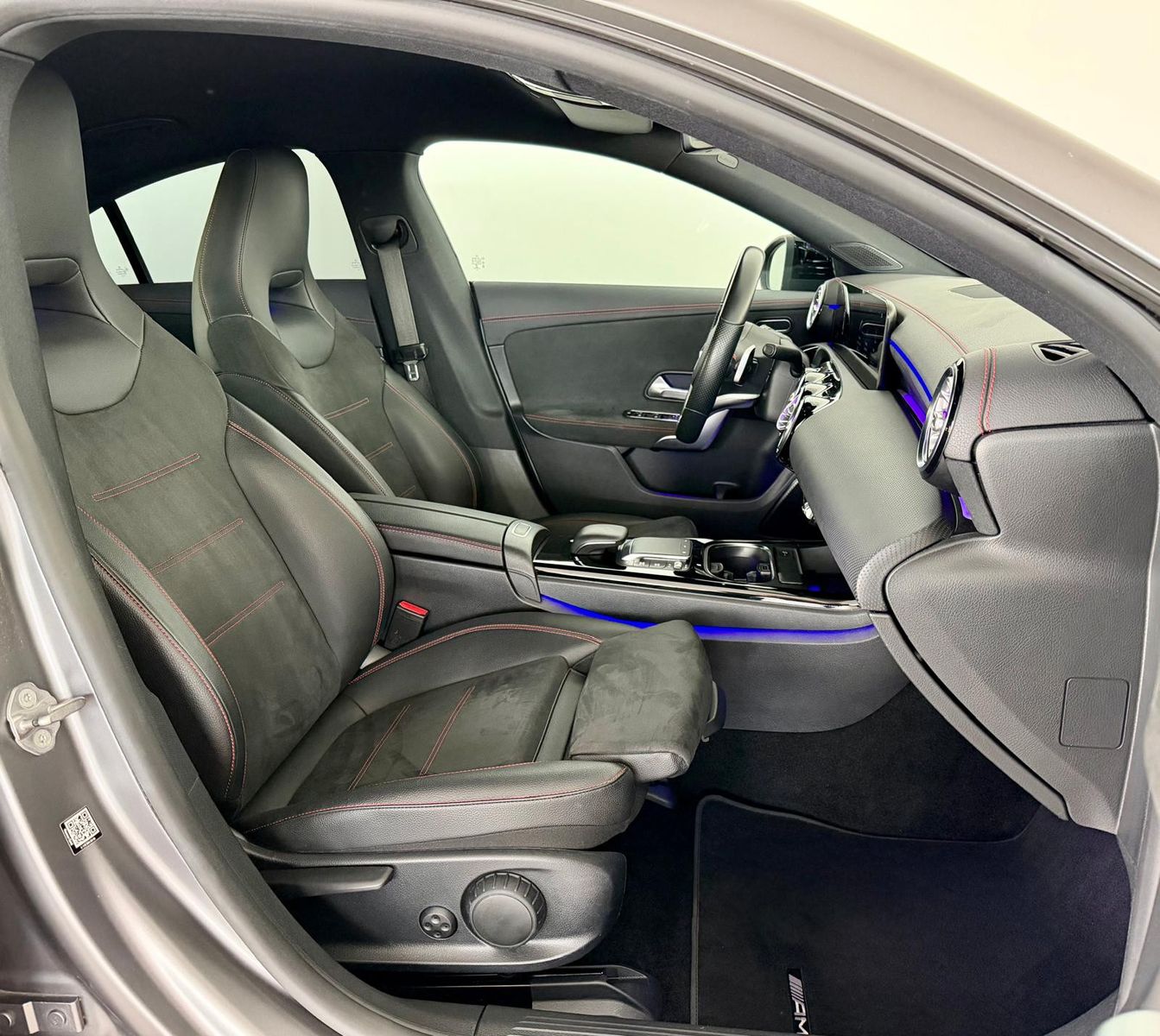 Mercedes-Benz CLA 200 d AMG Line 1.Hand Ambiente Alcantara Kam foto 16