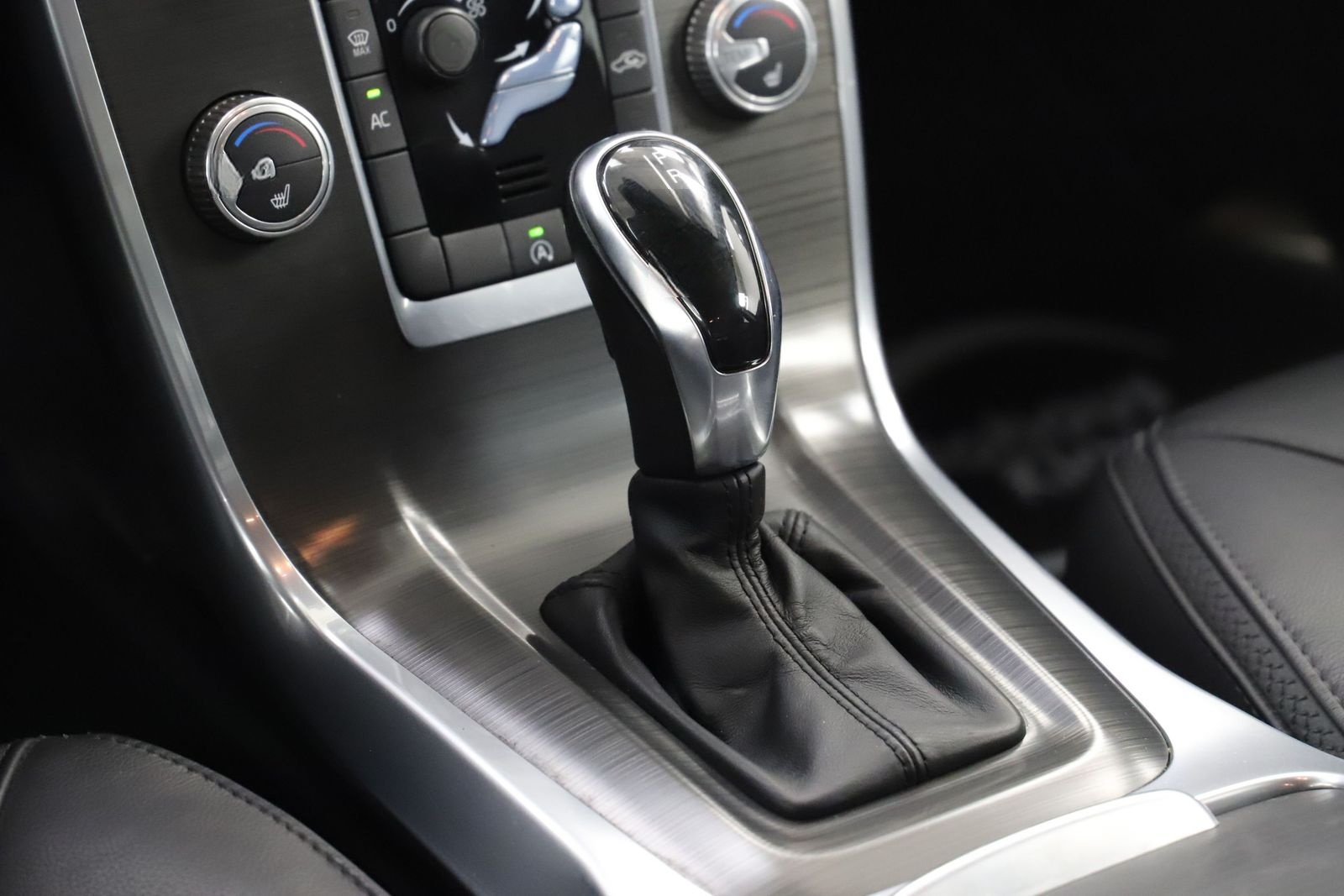 Volvo XC70 2.0D4 181PS Geartronic Momentum AHK 1Hand foto 20