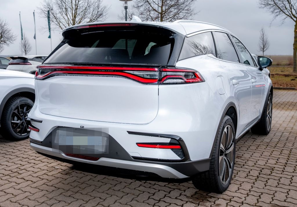 BYD Tang Flagship 108,8kWh/4WD/360°/SHZ/PANO/STHZ foto 2