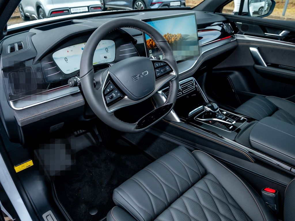 BYD Tang Flagship 108,8kWh/4WD/360°/SHZ/PANO/STHZ foto 3