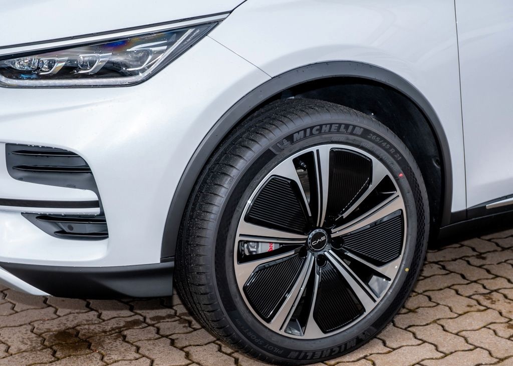 BYD Tang Flagship 108,8kWh/4WD/360°/SHZ/PANO/STHZ foto 10