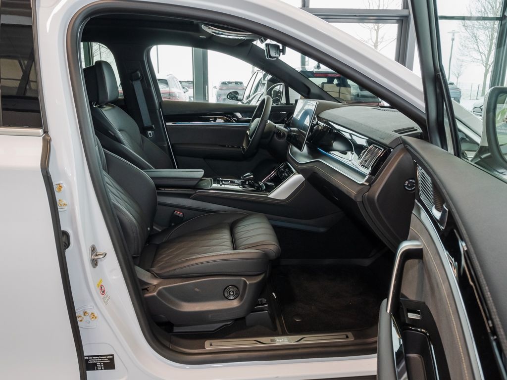 BYD Tang Flagship 108,8kWh/4WD/360°/SHZ/PANO/STHZ foto 6