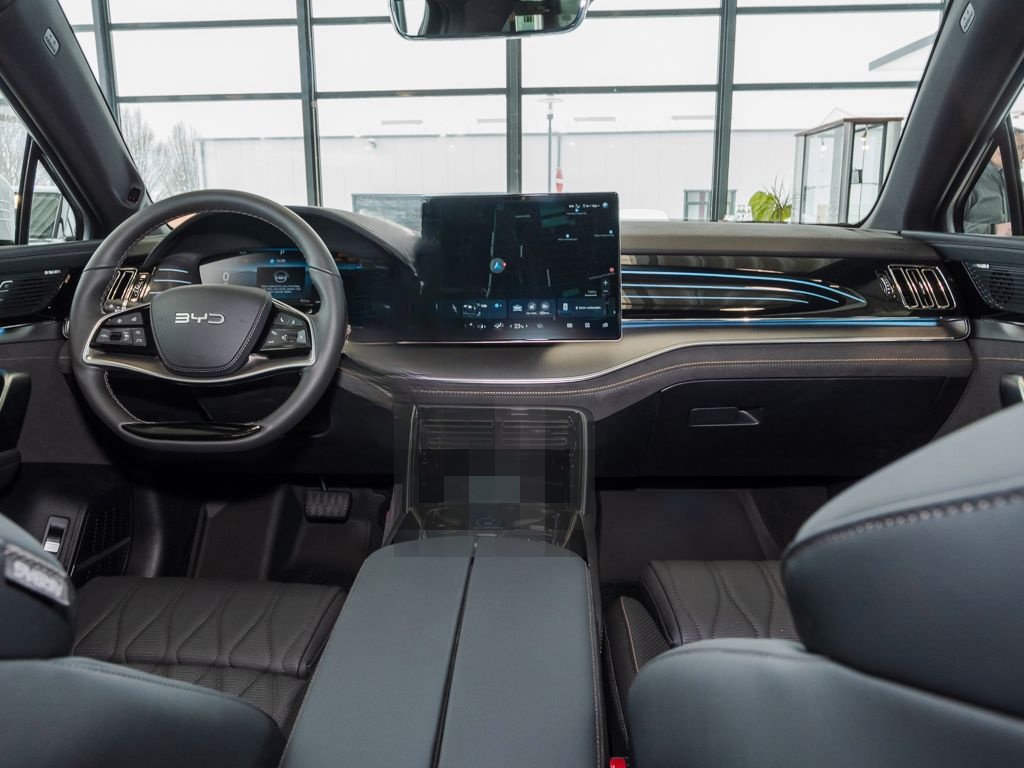 BYD Tang Flagship 108,8kWh/4WD/360°/SHZ/PANO/STHZ foto 8