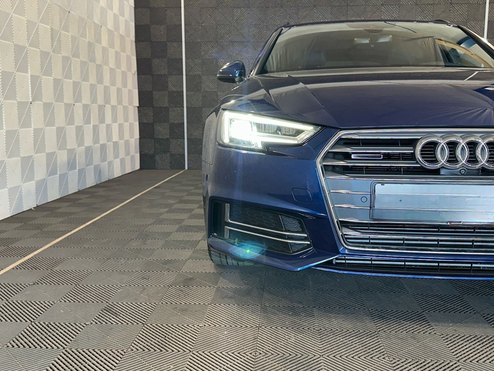 Audi A4 Avant 2.0 TFSI quattro*S LINE*LED-360°-AHK-18 foto 14