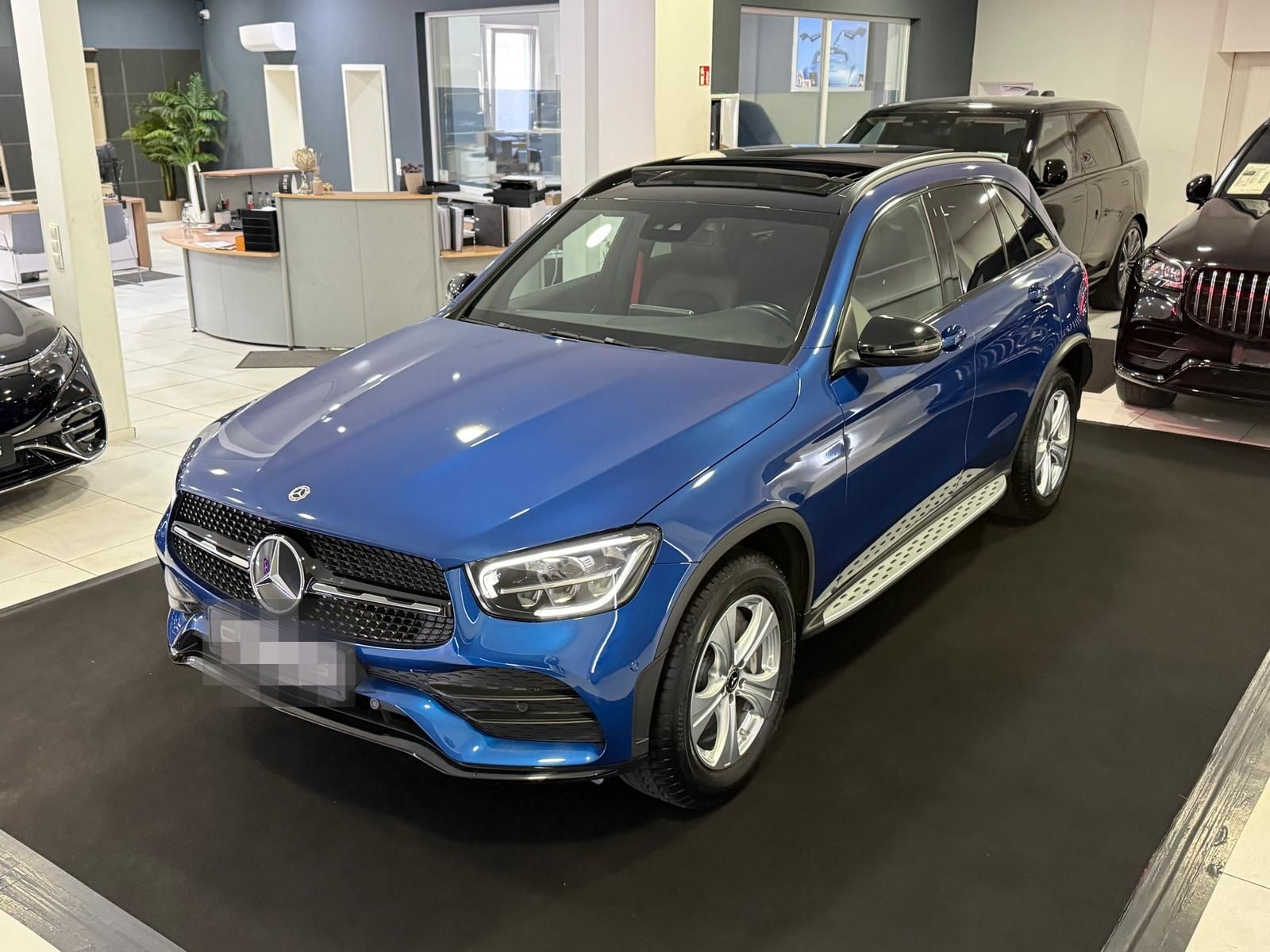 Mercedes-Benz GLC 300 e 4M AMG-LINE*PANORAMA*LED*KAMERA*LEDER*