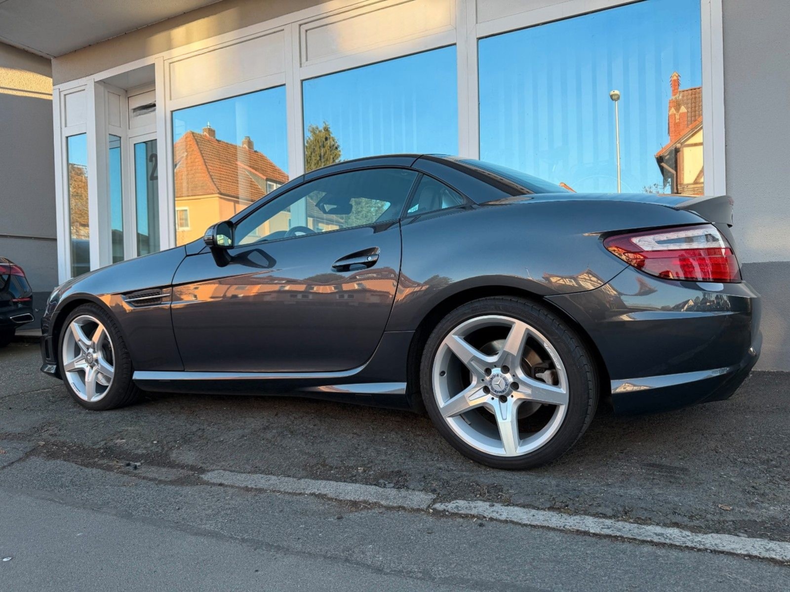 Mercedes-Benz SLK 200 AMG +Airscarf+Distronic+ToT+Spur+Ambient foto 5