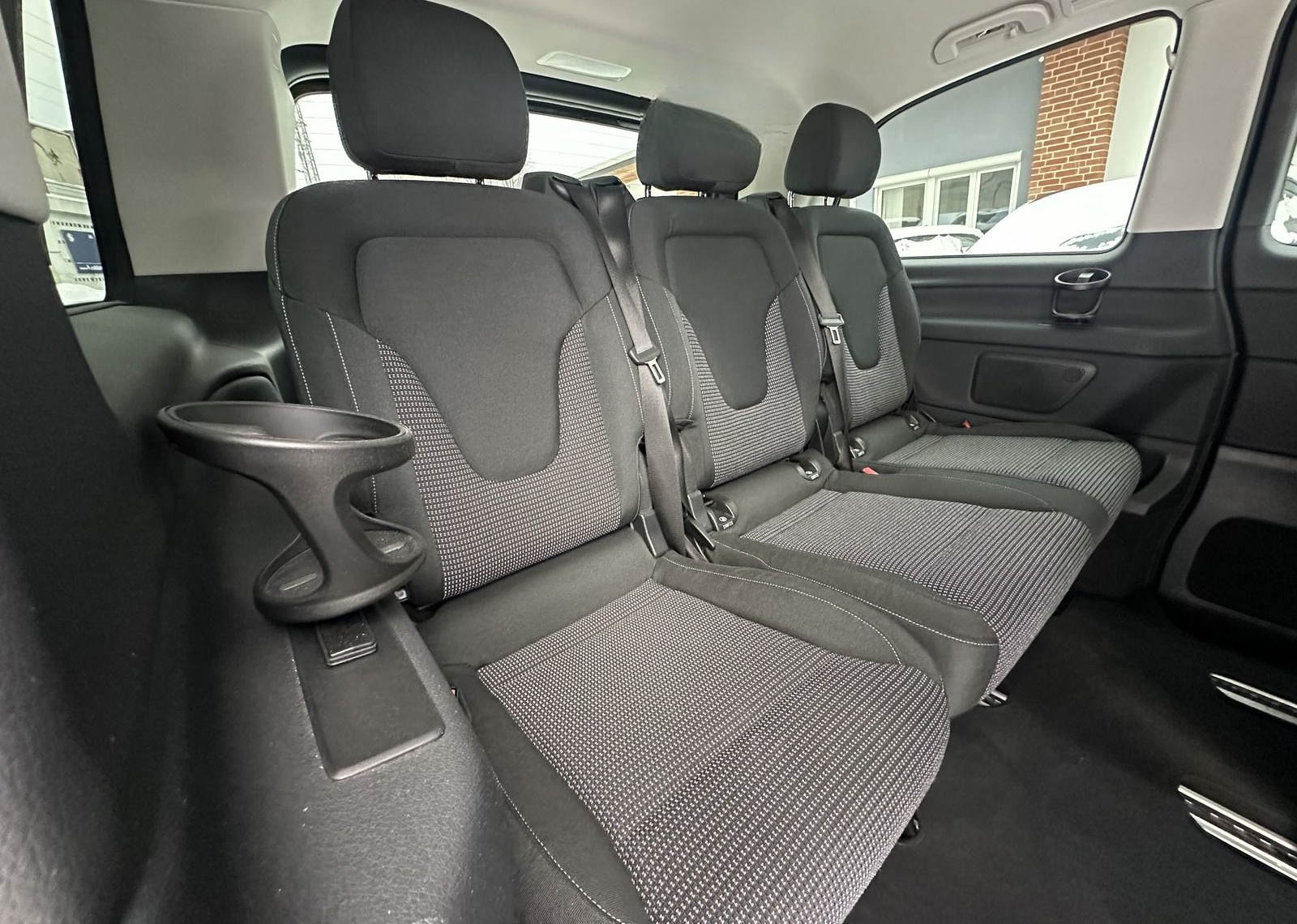 Mercedes-Benz V 220 d ''Style'' DISTR LED AHK 360*CAM MBUX NAV foto 11
