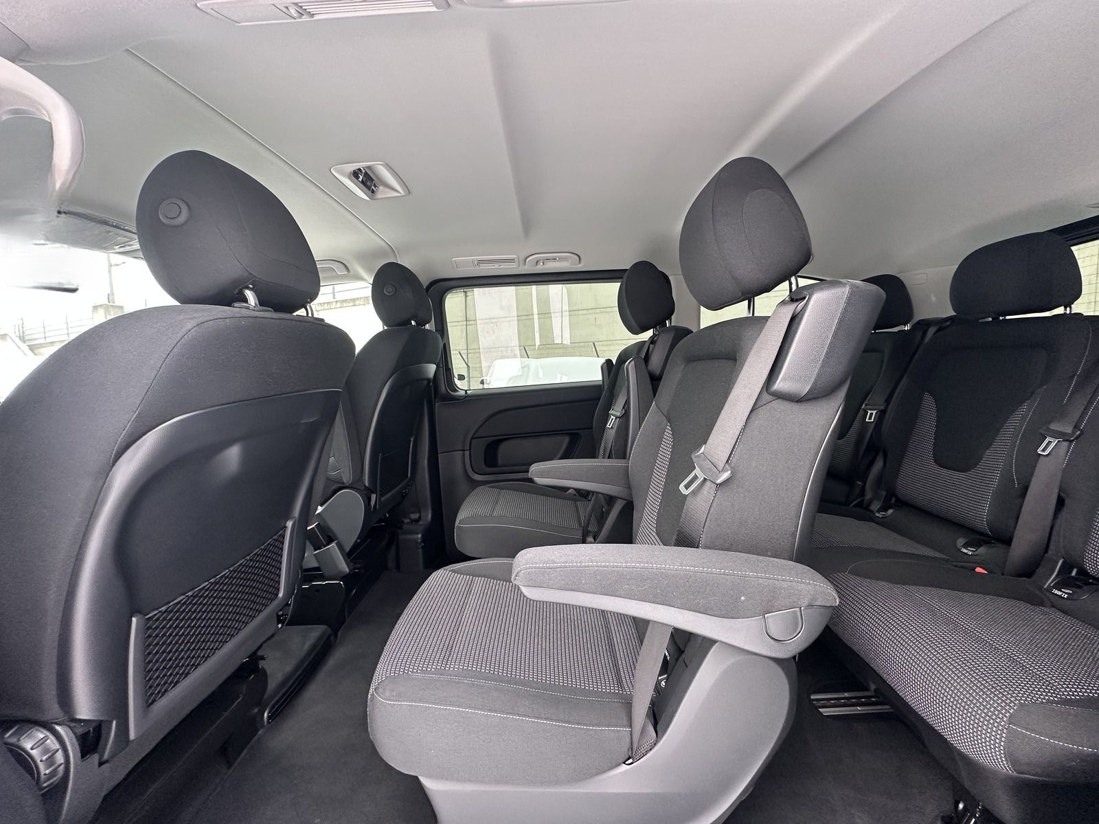Mercedes-Benz V 220 d ''Style'' DISTR LED AHK 360*CAM MBUX NAV foto 14
