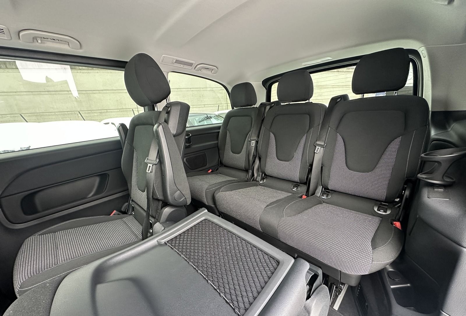 Mercedes-Benz V 220 d ''Style'' DISTR LED AHK 360*CAM MBUX NAV foto 15