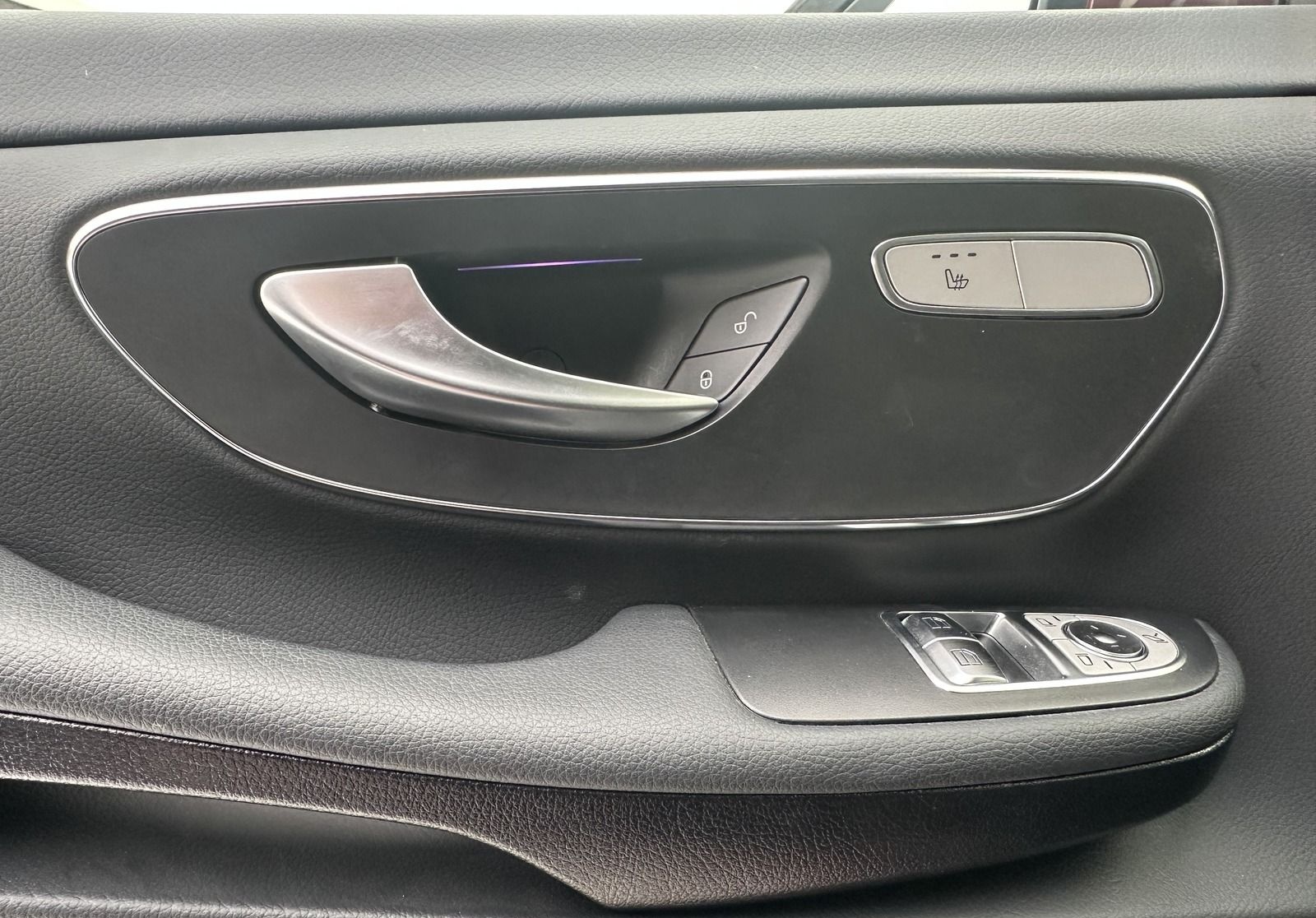 Mercedes-Benz V 220 d ''Style'' DISTR LED AHK 360*CAM MBUX NAV foto 18