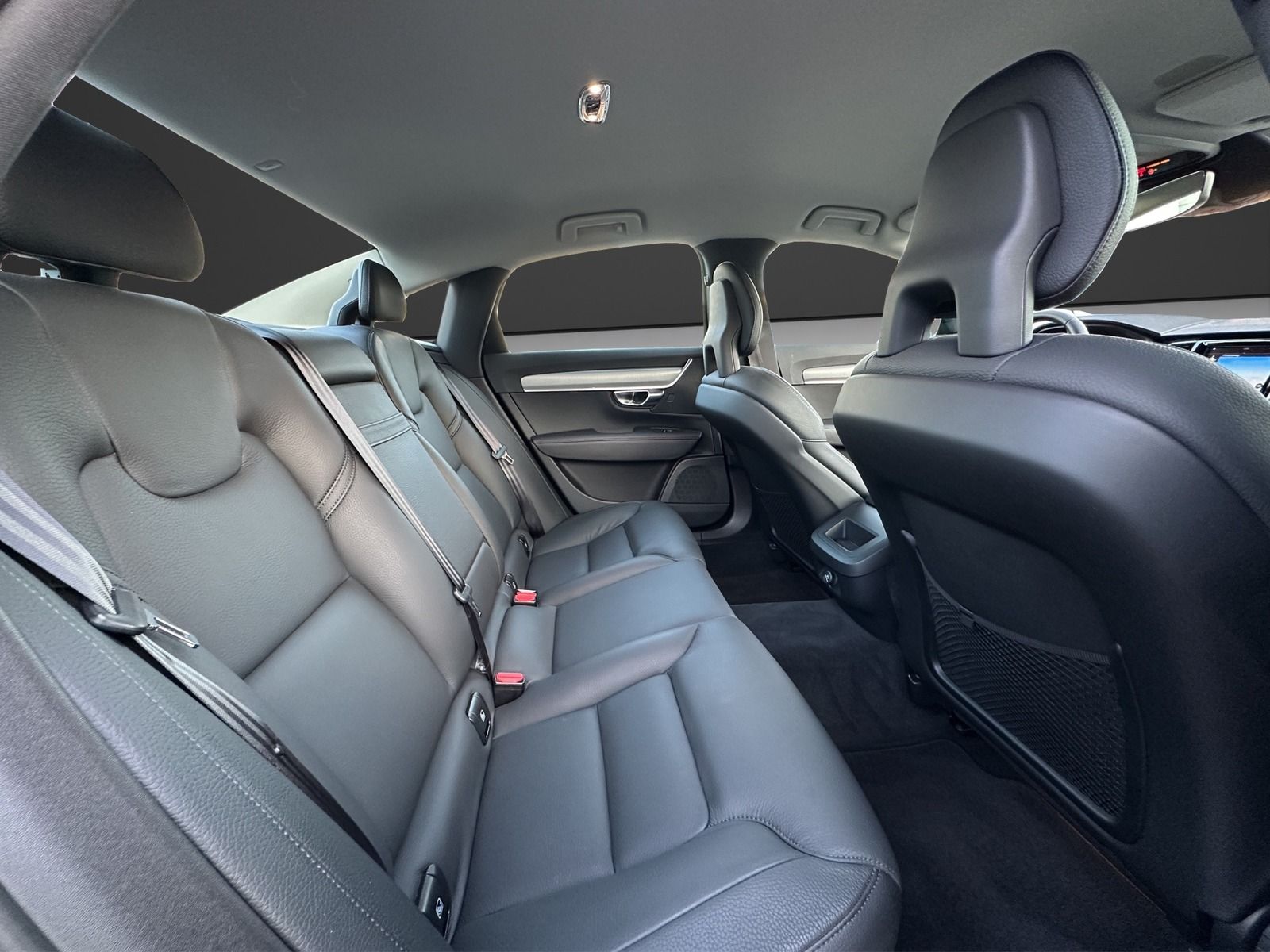 Volvo S90 MOMENTUM / LEDER / LED / R.CAM foto 19