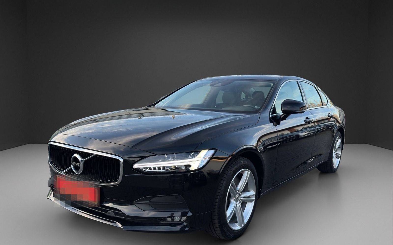 Volvo S90 MOMENTUM / LEDER / LED / R.CAM foto 4