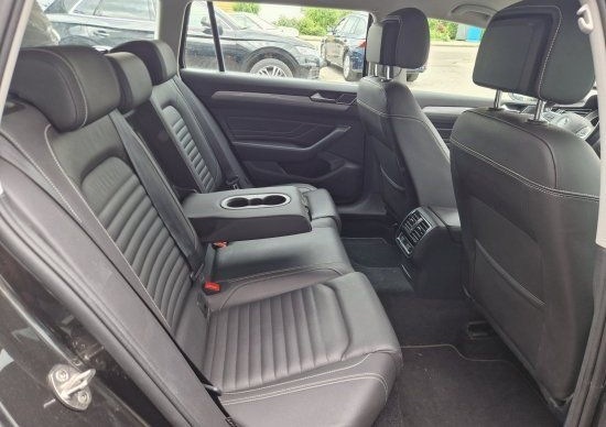 Volkswagen Passat Variant 2.0 TDI Business DSG Leder Navi L foto 14