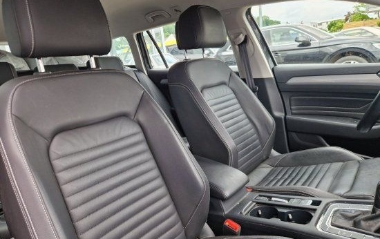 Volkswagen Passat Variant 2.0 TDI Business DSG Leder Navi L foto 17