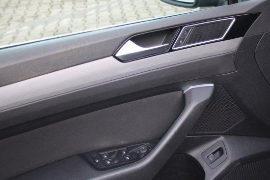 Volkswagen Passat Variant 2.0 TDI Business  AHK DSG LED Nav foto 13
