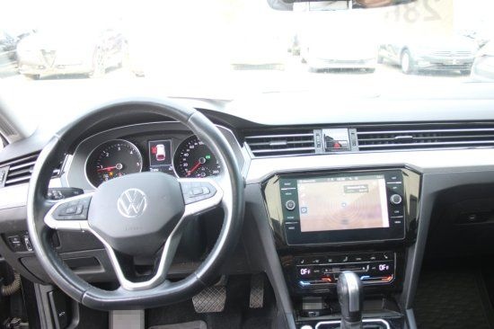 Volkswagen Passat Variant 2.0 TDI Business  AHK DSG LED Nav foto 17
