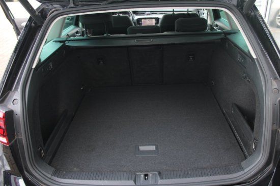Volkswagen Passat Variant 2.0 TDI Business  AHK DSG LED Nav foto 19