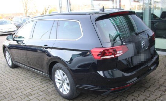 Volkswagen Passat Variant 2.0 TDI Business  AHK DSG LED Nav foto 4