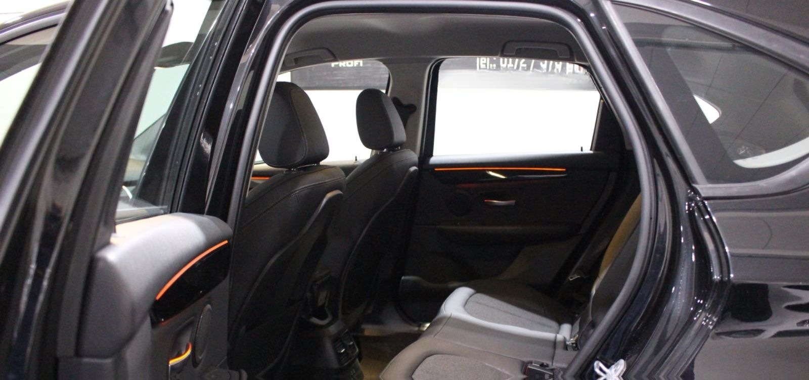 BMW 220 i AT Sport Line 18" LED NAVI AHK SH TOP DE foto 33
