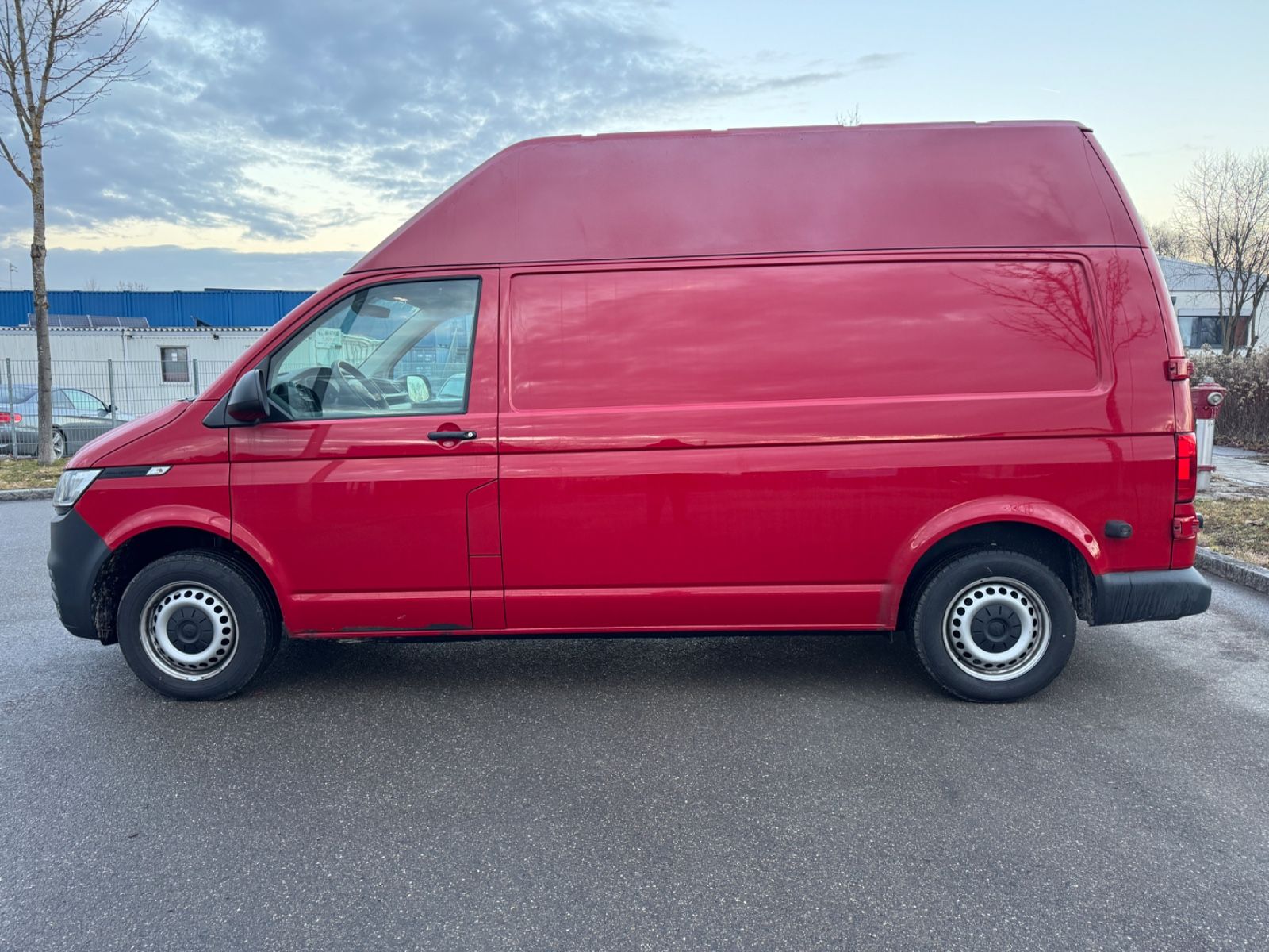 Volkswagen T6.1 2.0 Transporter Kasten Hochdach lang Standh foto 2