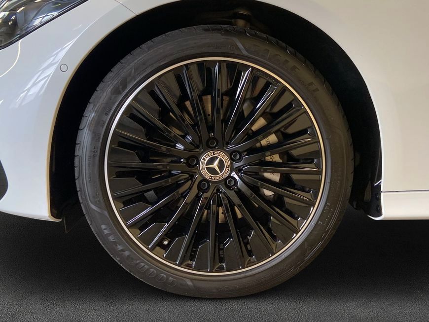 Mercedes-Benz CLE 300 e AMG Premium+|Night|DigiLight|360°|PANO foto 7