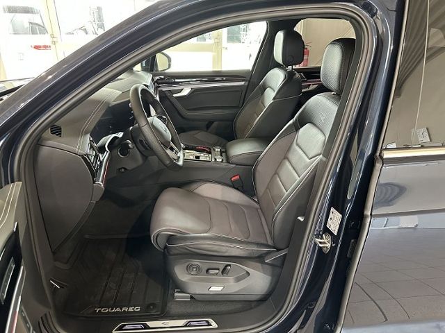 Volkswagen Touareg R-Line 3.0 V6 TSI 4M *STHZ,PANORAMA,AHK, foto 9