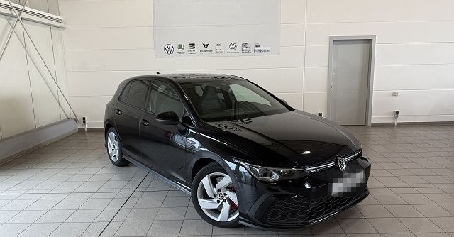 Volkswagen Golf VIII GTI Black Style 2.0 TSI DSG foto 2