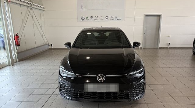 Volkswagen Golf VIII GTI Black Style 2.0 TSI DSG foto 3