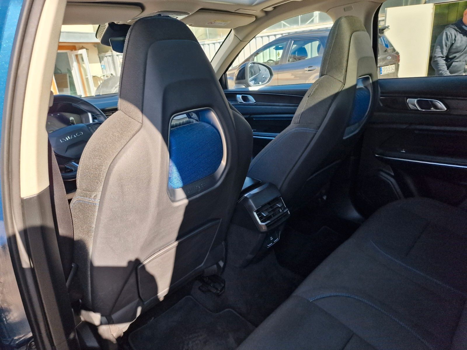 Lynk&Co 01 1.5 TD PHEV 192 kW ,Pano-Schiebe,Kamera 360 foto 13