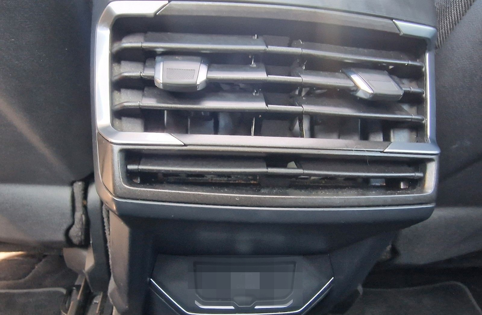 Lynk&Co 01 1.5 TD PHEV 192 kW ,Pano-Schiebe,Kamera 360 foto 14