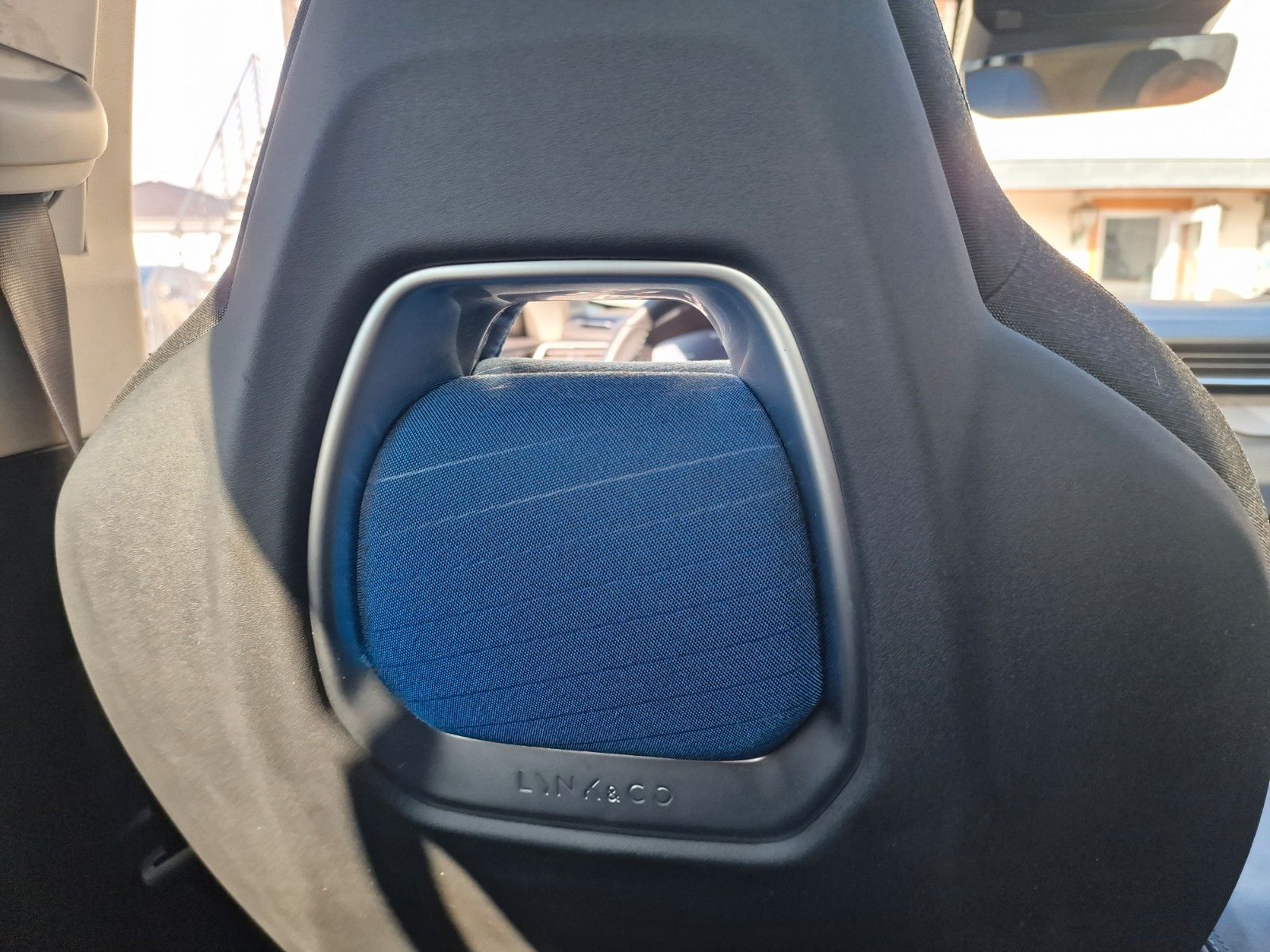 Lynk&Co 01 1.5 TD PHEV 192 kW ,Pano-Schiebe,Kamera 360 foto 15