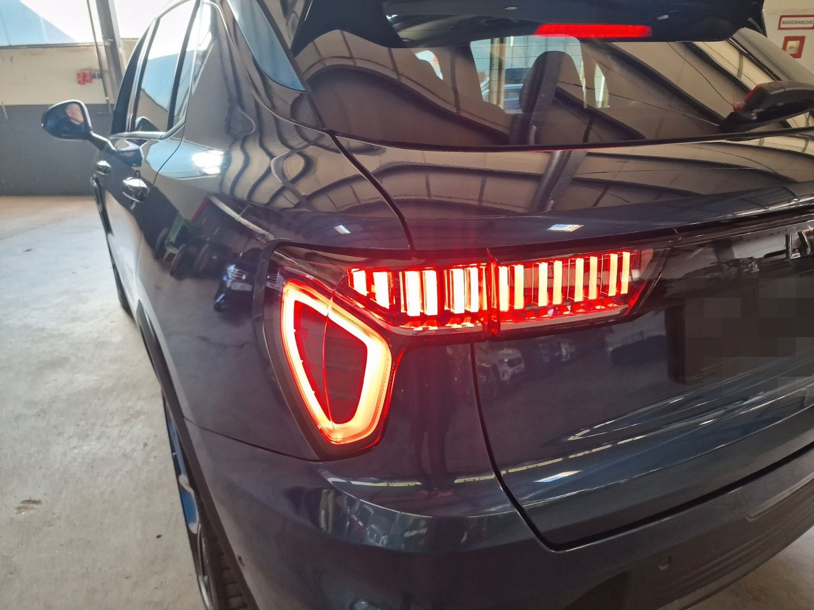 Lynk&Co 01 1.5 TD PHEV 192 kW ,Pano-Schiebe,Kamera 360 foto 9