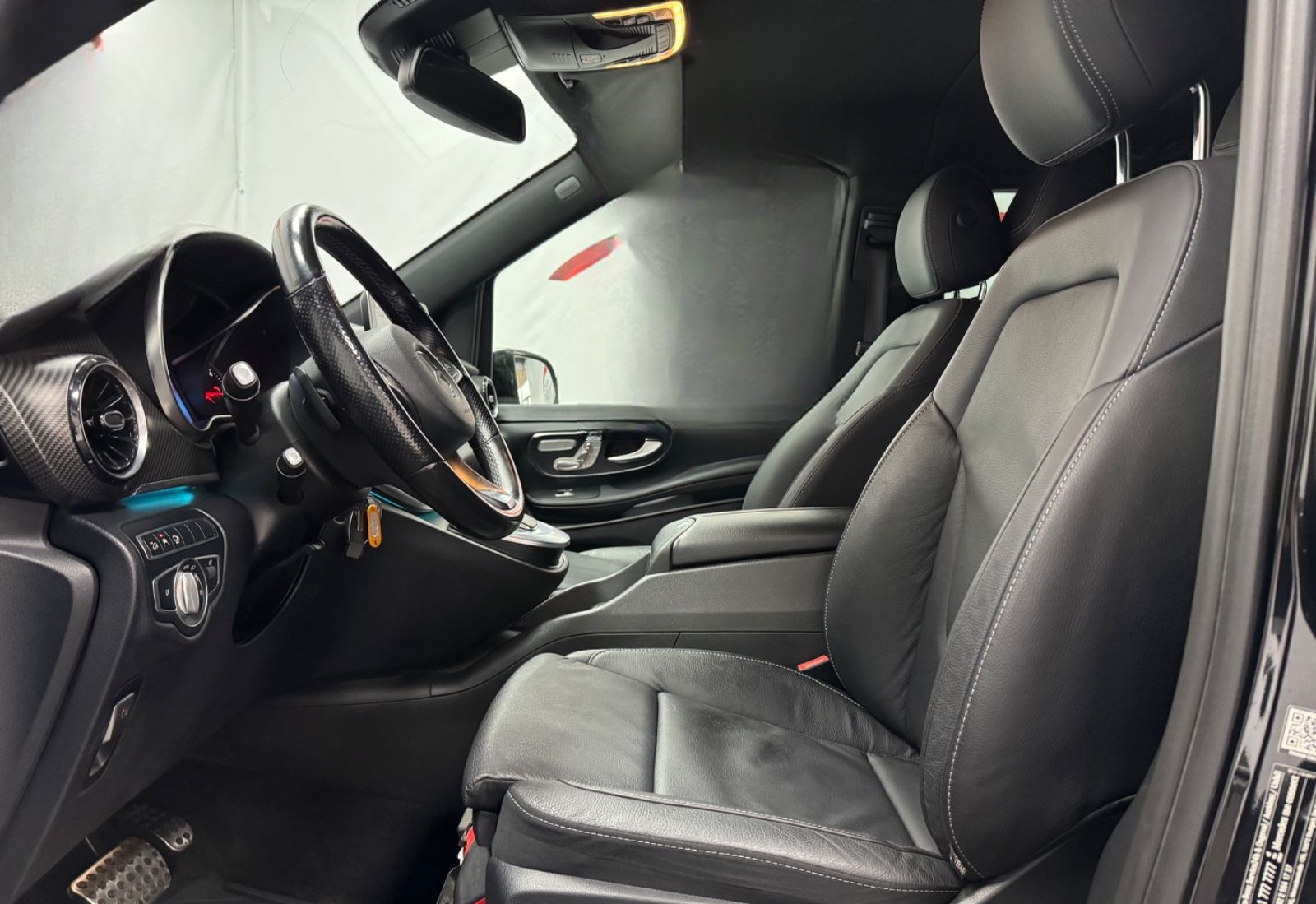 Mercedes-Benz V 300*4matic*AMG*LANG*AIRMATIC*LEDER foto 7