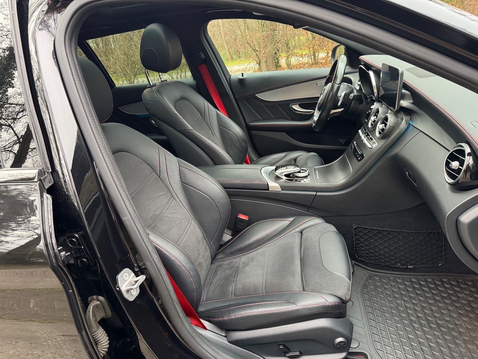 Mercedes-Benz C 43 AMG Super Optik rote Gurte Pano foto 12