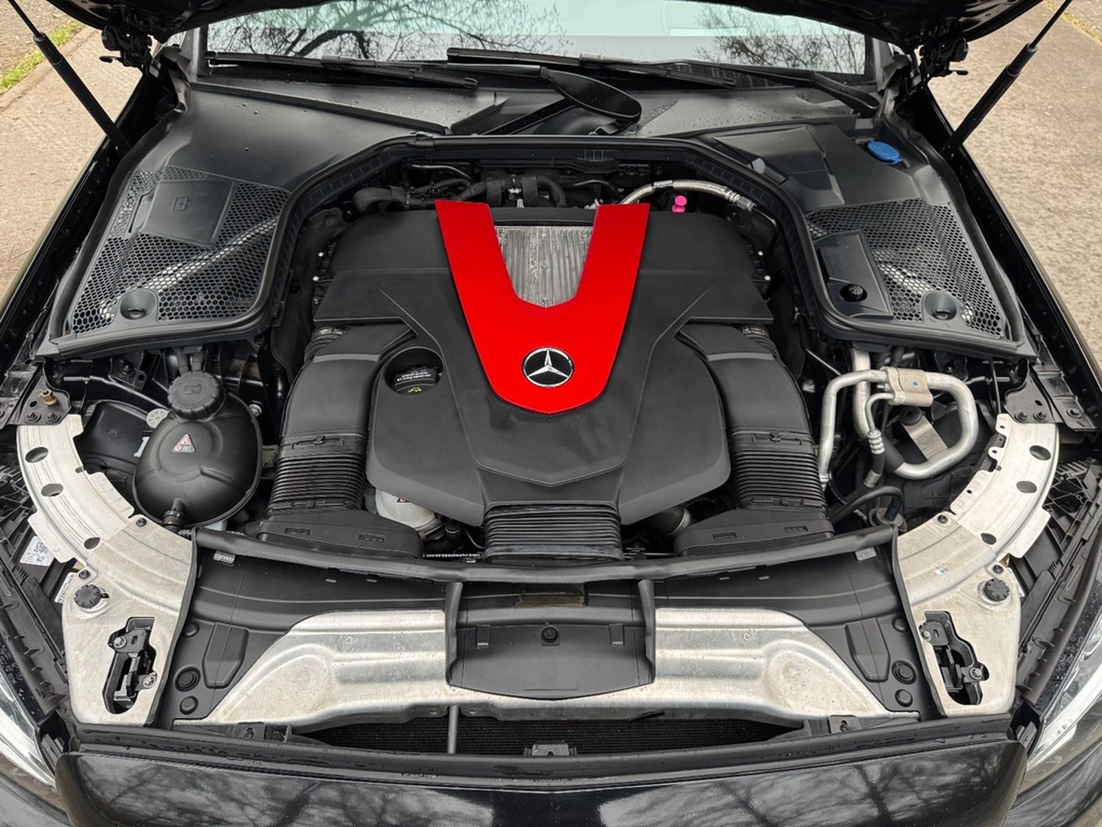 Mercedes-Benz C 43 AMG Super Optik rote Gurte Pano foto 24