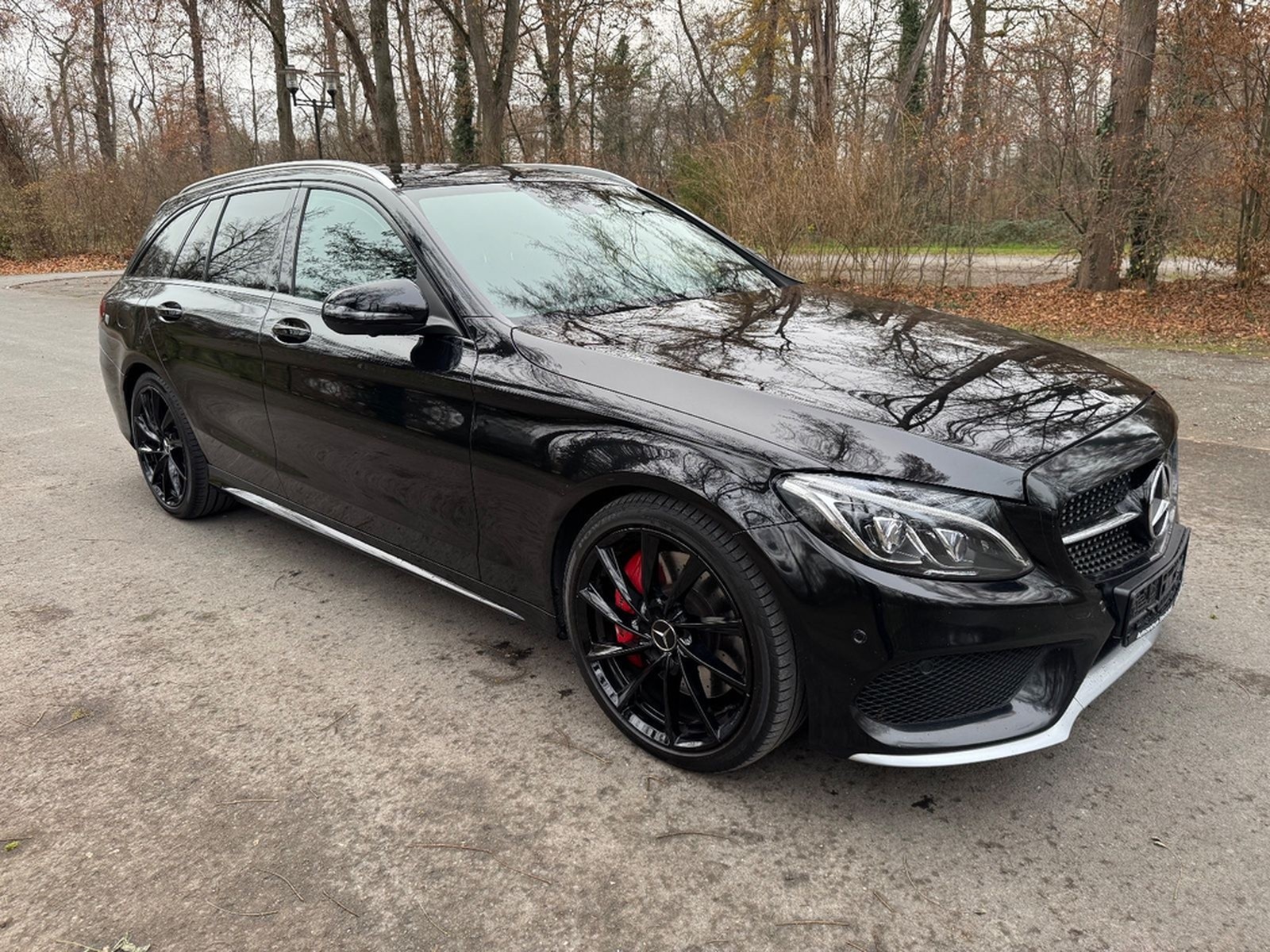 Mercedes-Benz C 43 AMG Super Optik rote Gurte Pano foto 5