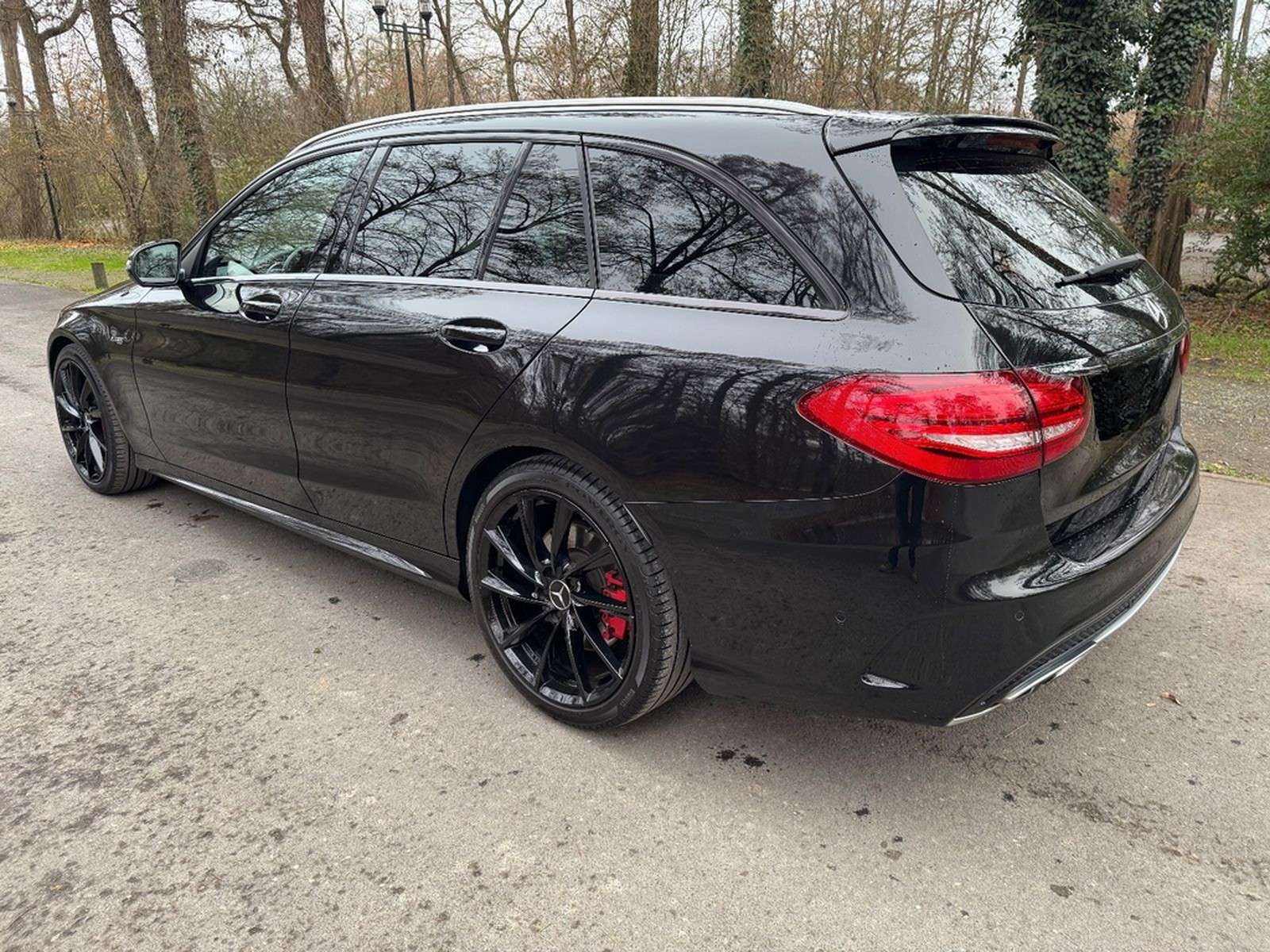 Mercedes-Benz C 43 AMG Super Optik rote Gurte Pano foto 9