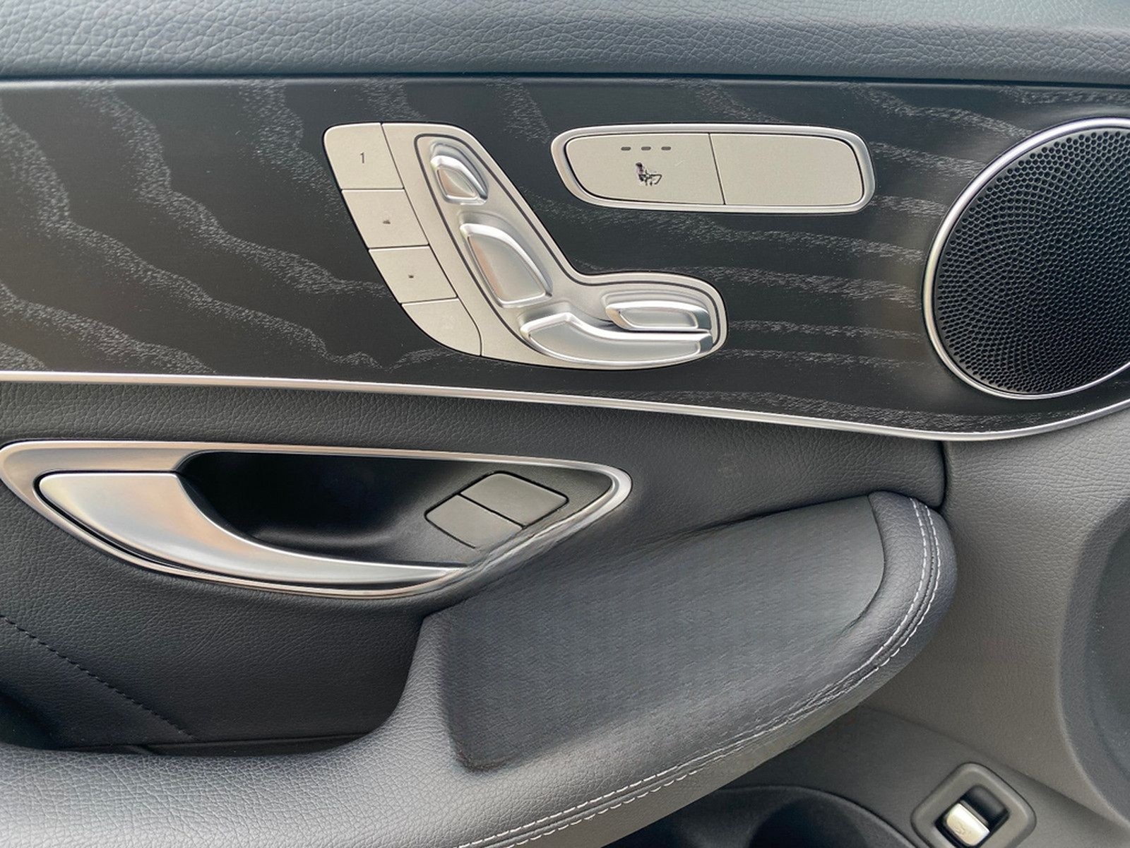 Mercedes-Benz C 250 CGI Lim. AMG Line Automatik LED orig.79tkm foto 16