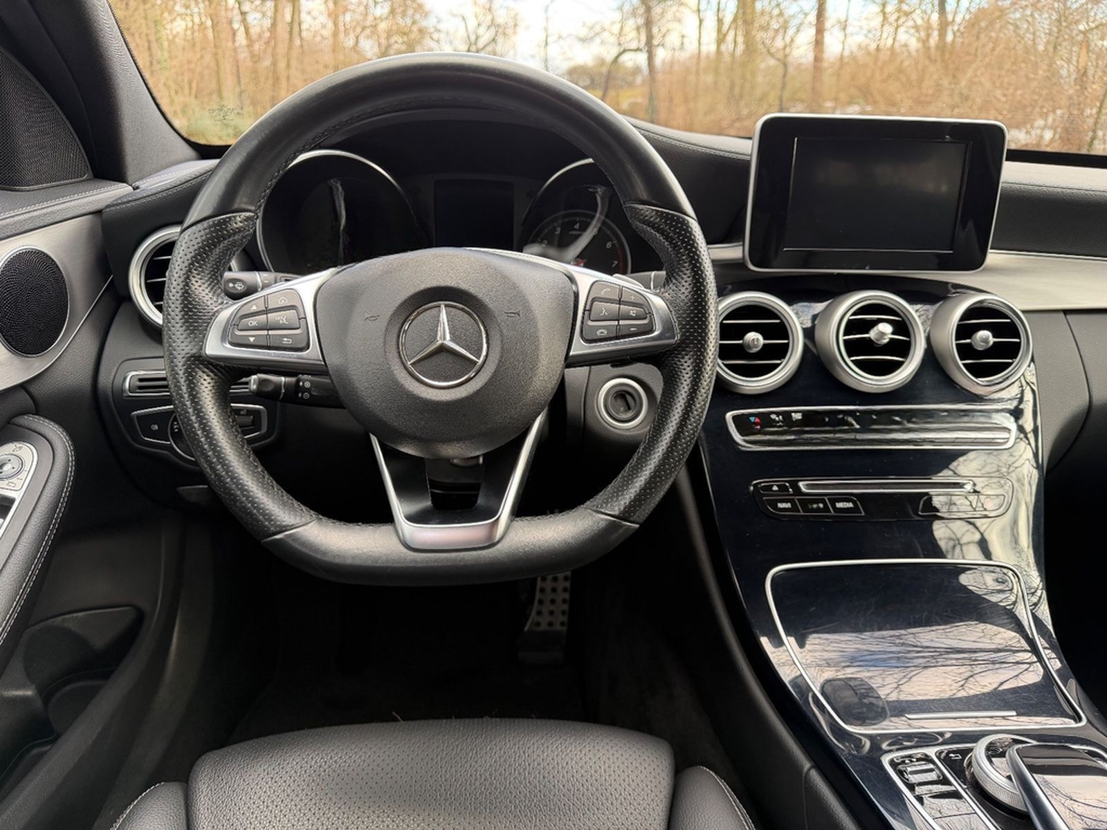 Mercedes-Benz C 200 T CGI AMG Line Automatik wenig km foto 15