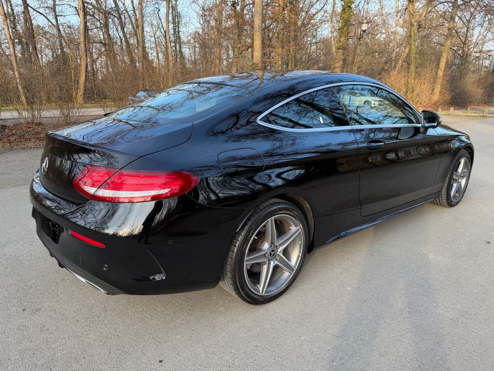 Mercedes-Benz C 180 Coupé AMG Line Panorama Automatik foto 7
