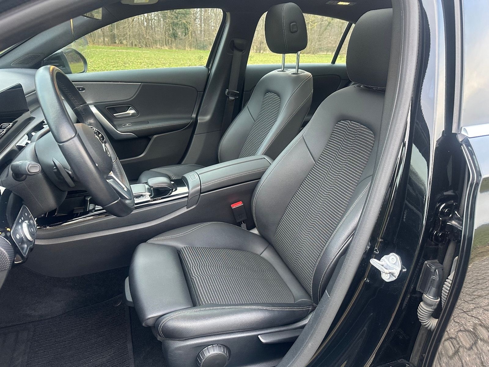 Mercedes-Benz A 200 Progressive Pano Navi Kamera LED foto 11