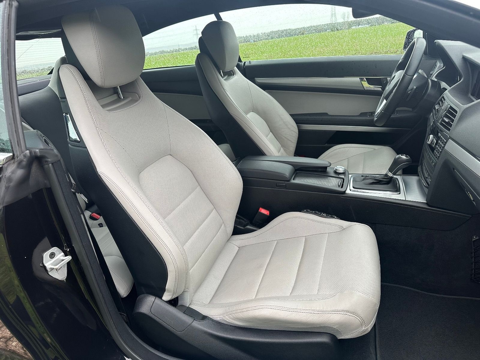 Mercedes-Benz E 350 Coupe AMG-Line Super Optik wenig km foto 12
