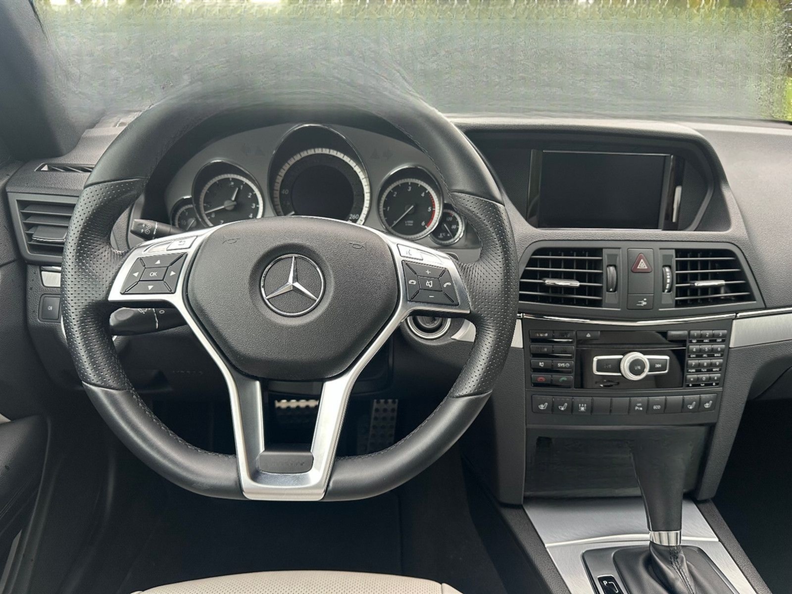 Mercedes-Benz E 350 Coupe AMG-Line Super Optik wenig km foto 15