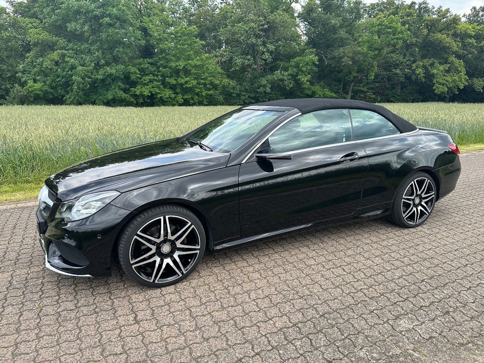 Mercedes-Benz E 250 Cabrio AMG-Line rote Gurte orig.61tkm foto 2