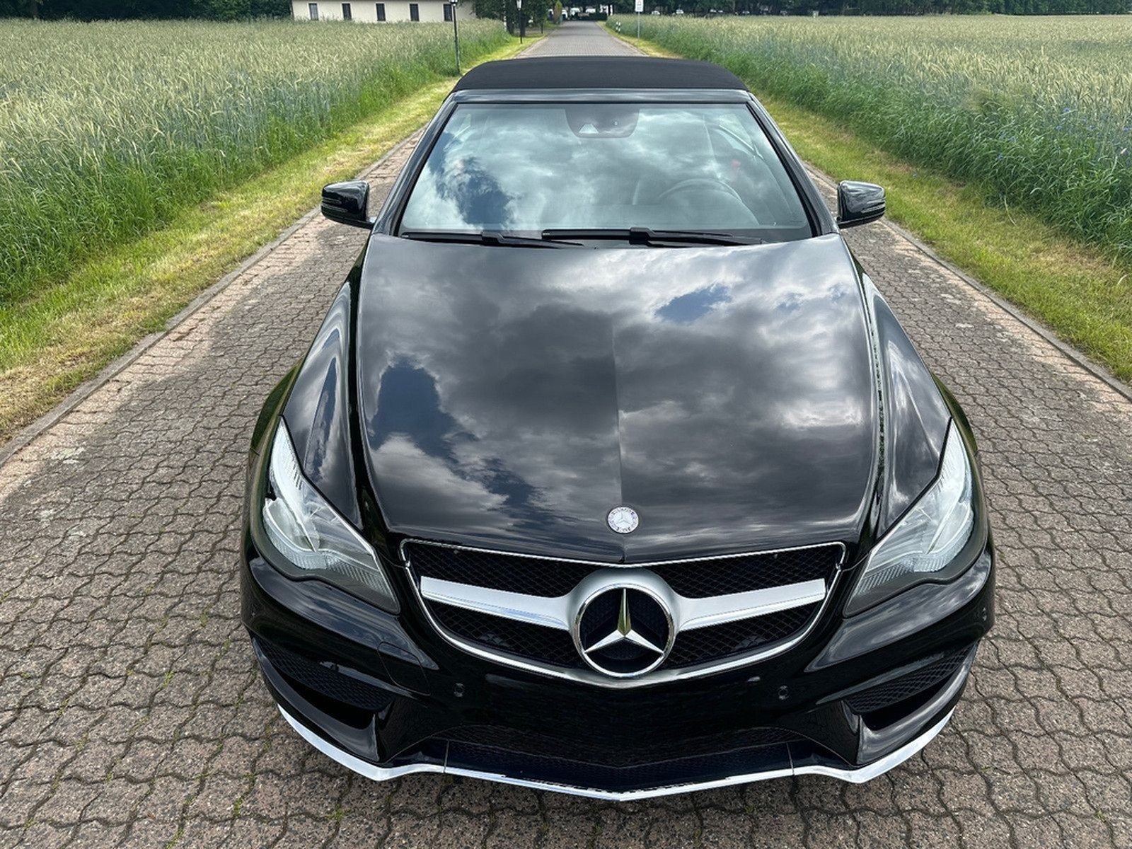 Mercedes-Benz E 250 Cabrio AMG-Line rote Gurte orig.61tkm foto 3