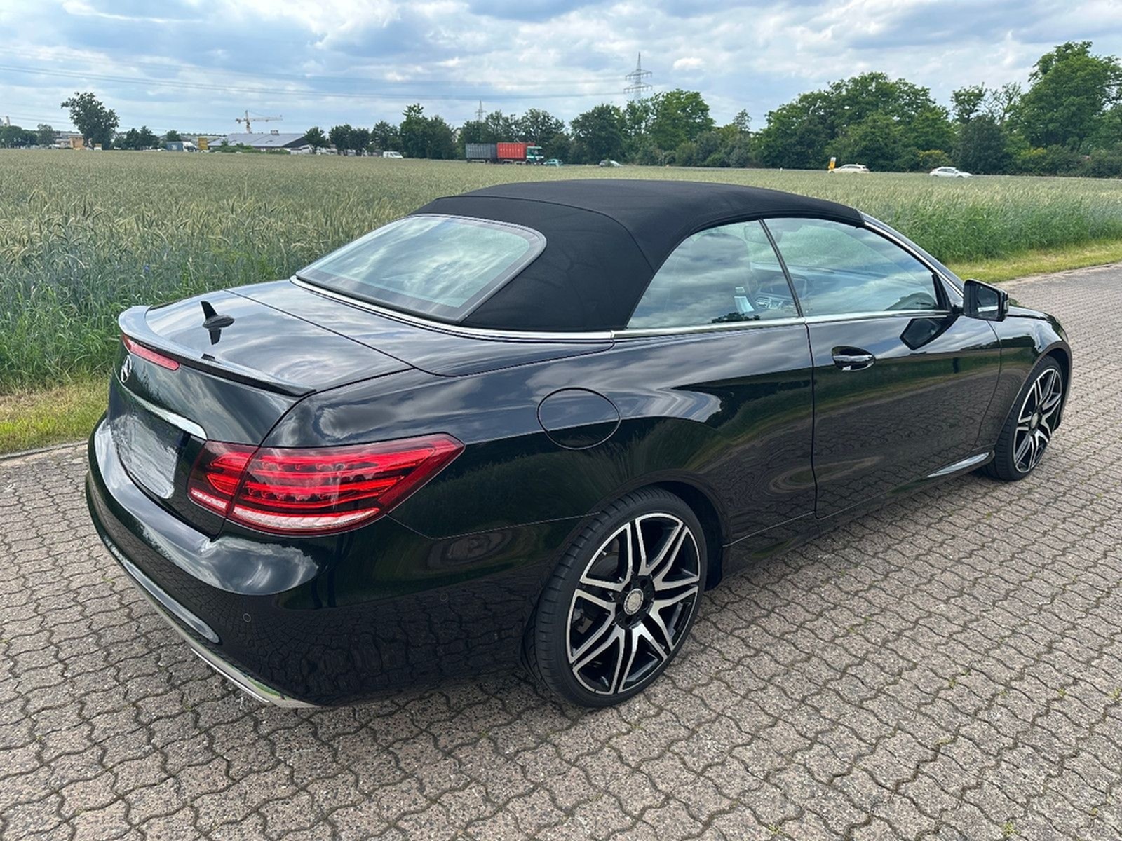 Mercedes-Benz E 250 Cabrio AMG-Line rote Gurte orig.61tkm foto 8