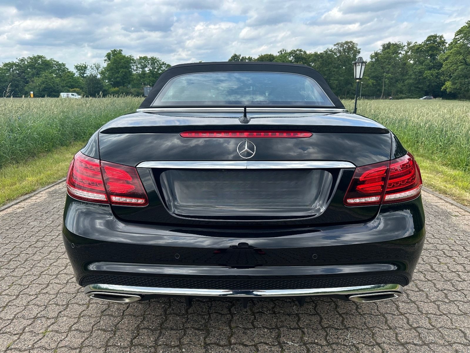 Mercedes-Benz E 250 Cabrio AMG-Line rote Gurte orig.61tkm foto 9
