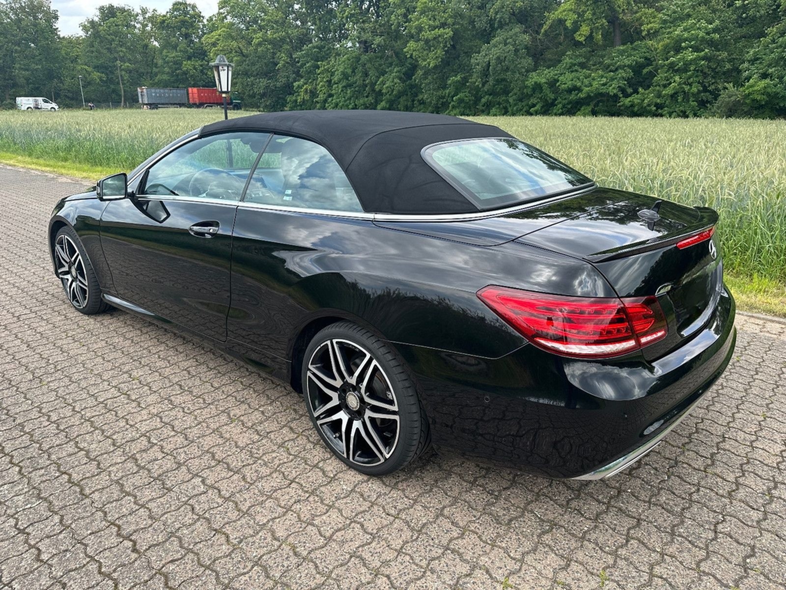 Mercedes-Benz E 250 Cabrio AMG-Line rote Gurte orig.61tkm foto 10