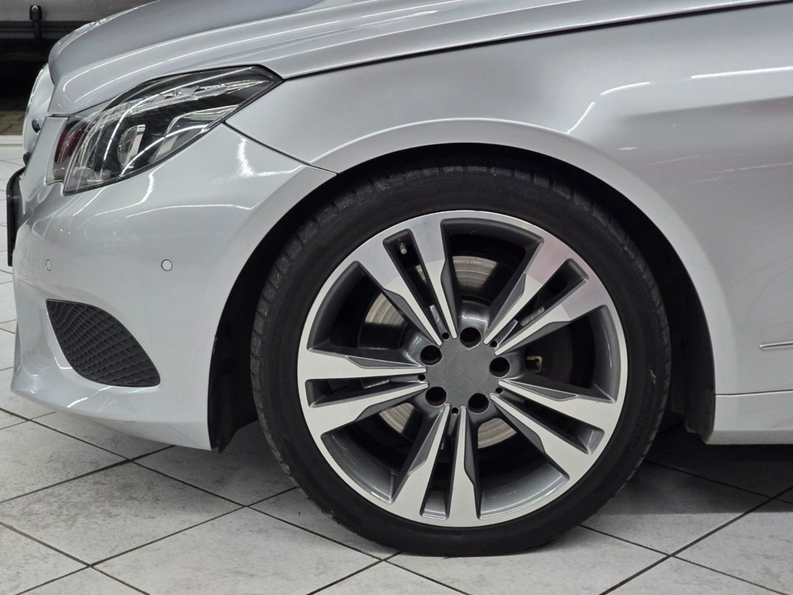 Mercedes-Benz E 350 Coupe 4Matic*PANO*ILS*2.HD*RFK*117TKM*NAVI foto 13