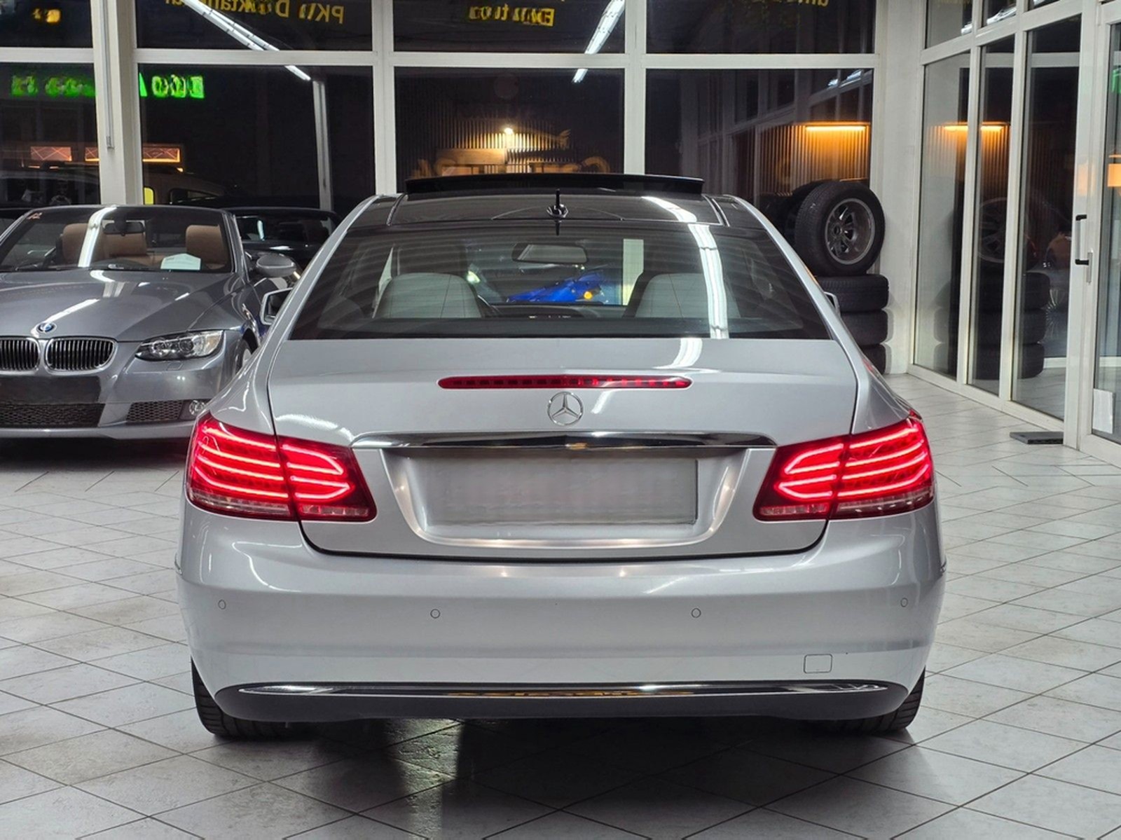 Mercedes-Benz E 350 Coupe 4Matic*PANO*ILS*2.HD*RFK*117TKM*NAVI foto 7